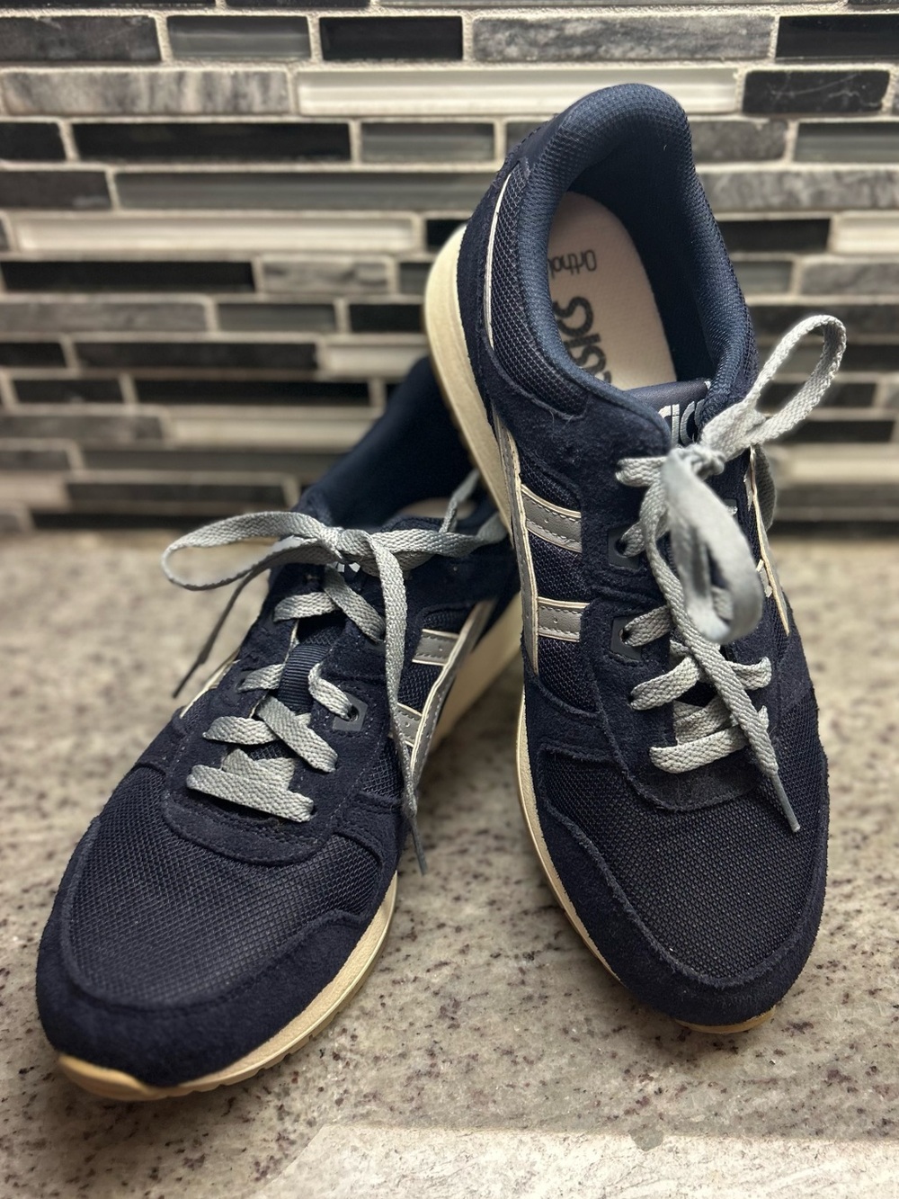 Asics Navy and Gray lyte classic Men's Athletic Sneakers size 8 like new